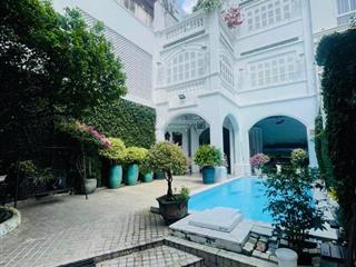 Biệt thự có hồ bơi sân vườn khu cao lỗ quận 8. gần tttm parc mall, nội thất cao cấp