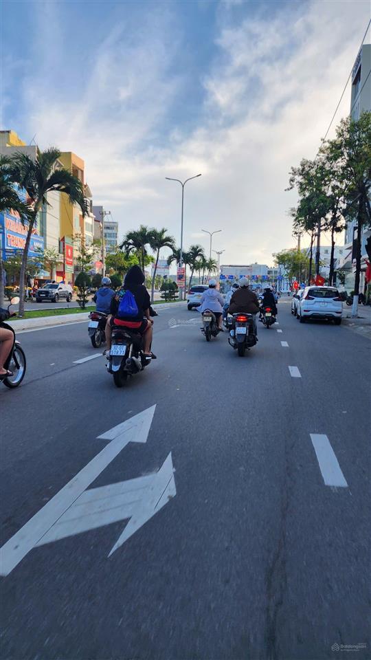 Nhà mt nguyễn hữu thọ vị trí kinh doanh giá siêu tốt bán gấp