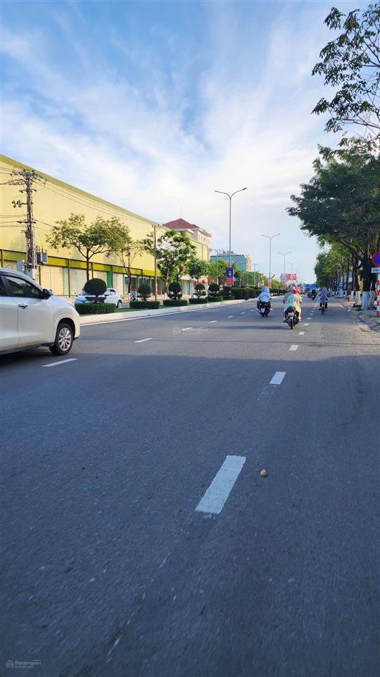Nhà mt nguyễn hữu thọ vị trí kinh doanh giá siêu tốt bán gấp