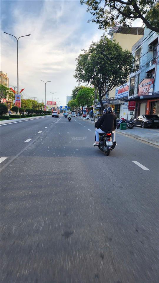 Nhà mt nguyễn hữu thọ vị trí kinh doanh giá siêu tốt bán gấp