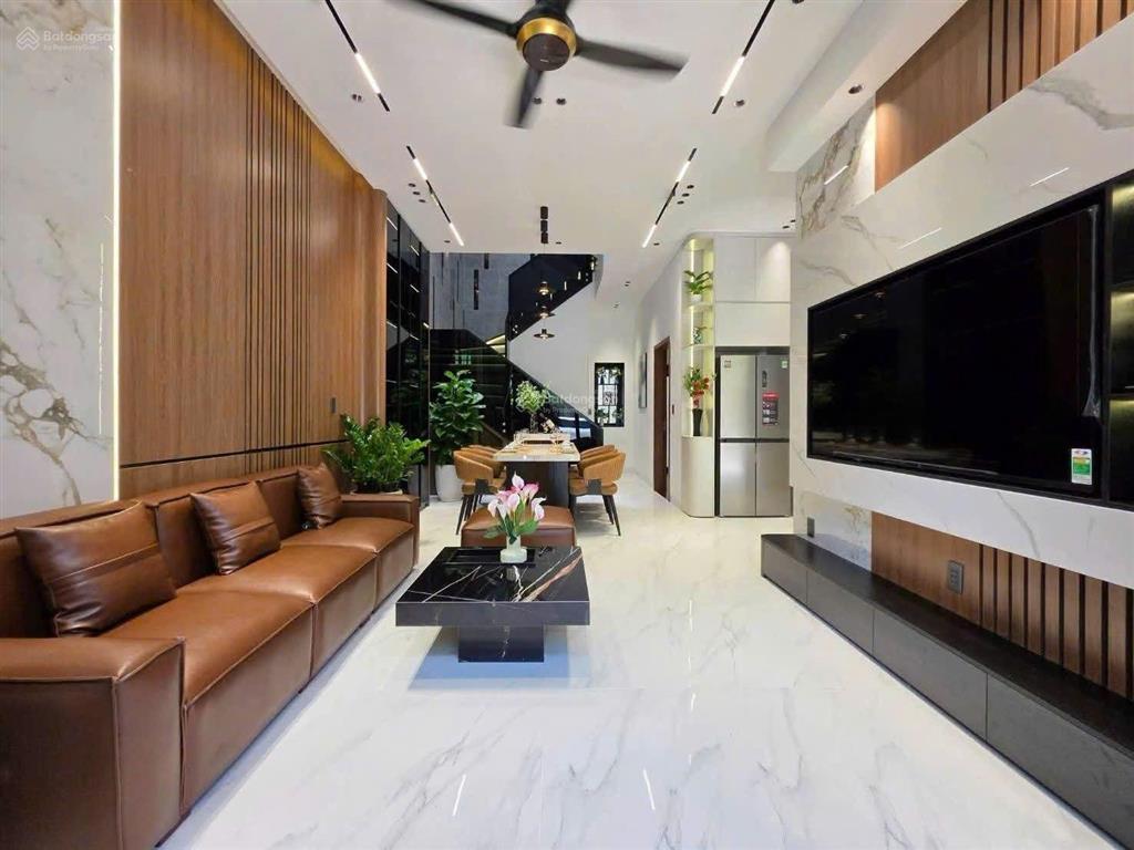 Nhà đẹp mt đường 5.5m sát trục xô viết nghệ tĩnh đà nẵng