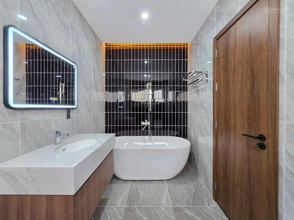 Nhà đẹp mt đường 5.5m sát trục xô viết nghệ tĩnh đà nẵng