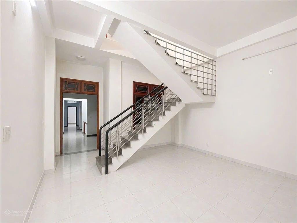Nhà mt trục đường 10.5m nguyễn hữu dật hòa cường