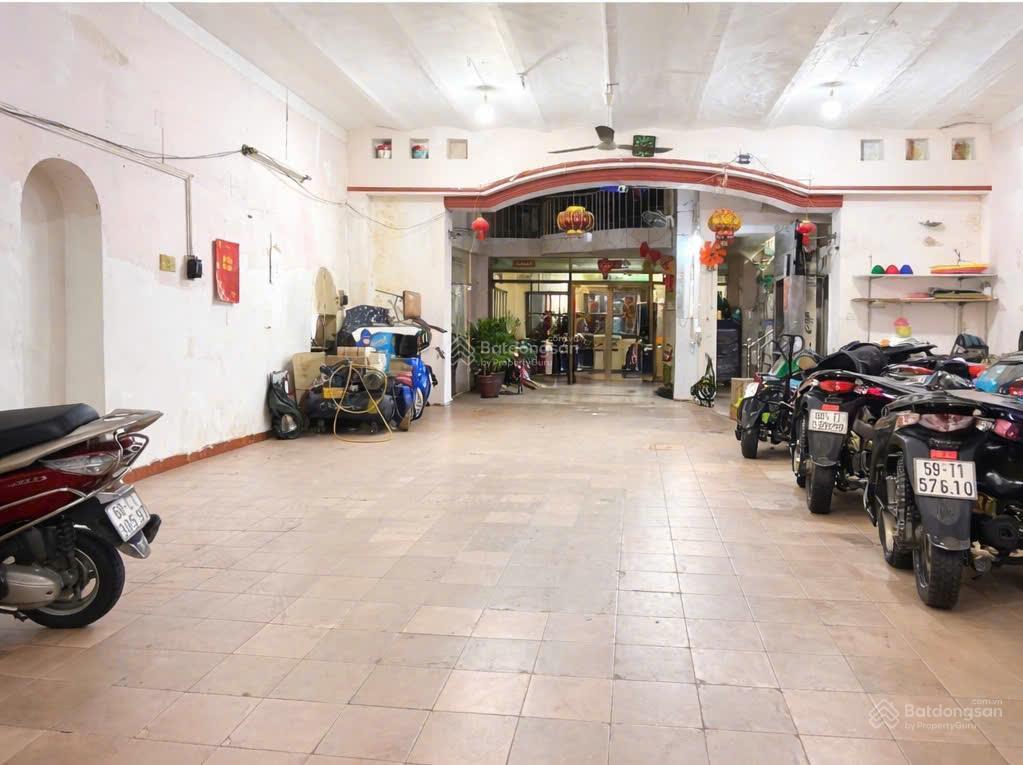 Bán nhà riêng tại nguyễn thị minh khai, ngang 7,7m*23m