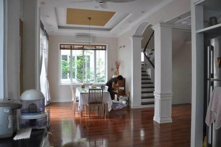 Chính chủ bán căn biệt thự kđt dịch vọng, thành thái, khúc thừa dụ, cầu giấy. dt 308m2 x 5 tầng.