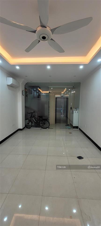 Chính chủ cần bán nhà 6 tầng thang máy trung kính, yên hòa, cầu giấy. nhà đẹp doanh thu 400tr/năm.
