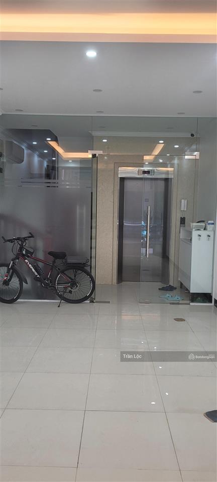 Chính chủ cần bán nhà 6 tầng thang máy trung kính, yên hòa, cầu giấy. nhà đẹp doanh thu 400tr/năm.