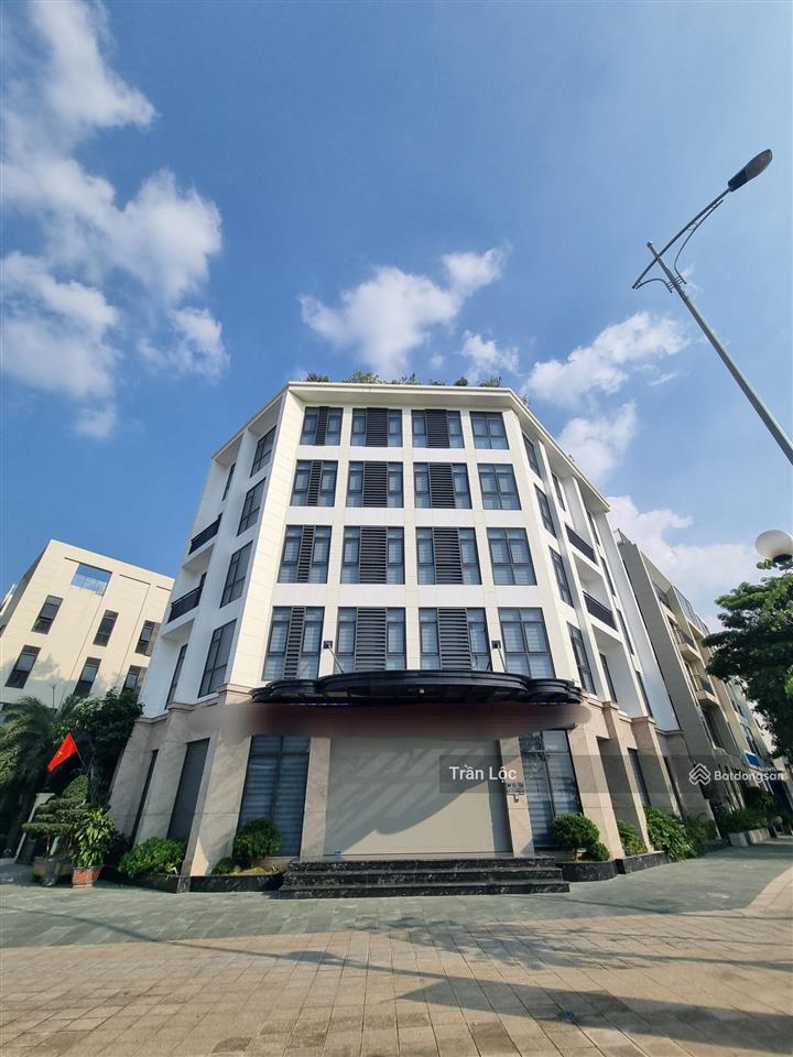 Chính chủ bán căn góc 3 mặt tiền mặt phố the manor, phạm tu, nguyễn xiển, đường 30m.  0933 988 ***