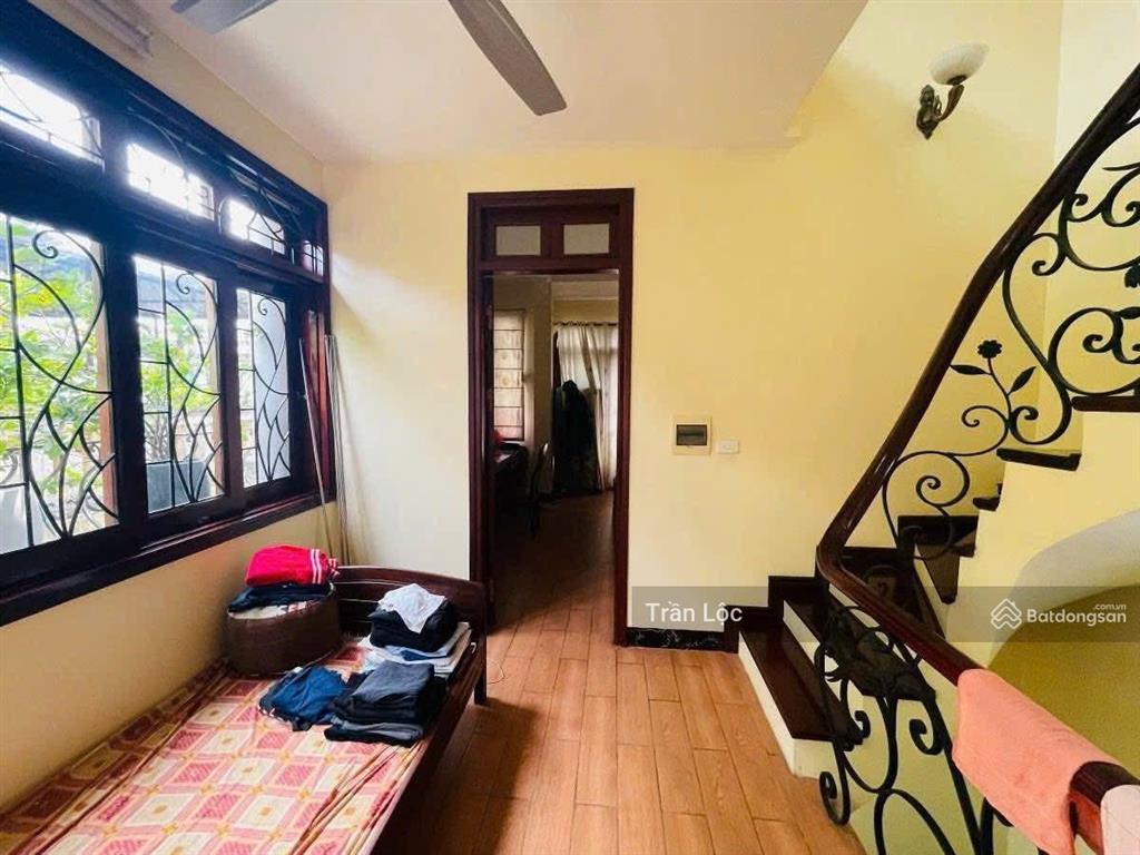 Nhỉnh 20 tỷ. chính chủ bán nhà riêng 5 tầng chùa láng, huỳnh thúc kháng, đống đa, hà nội.
