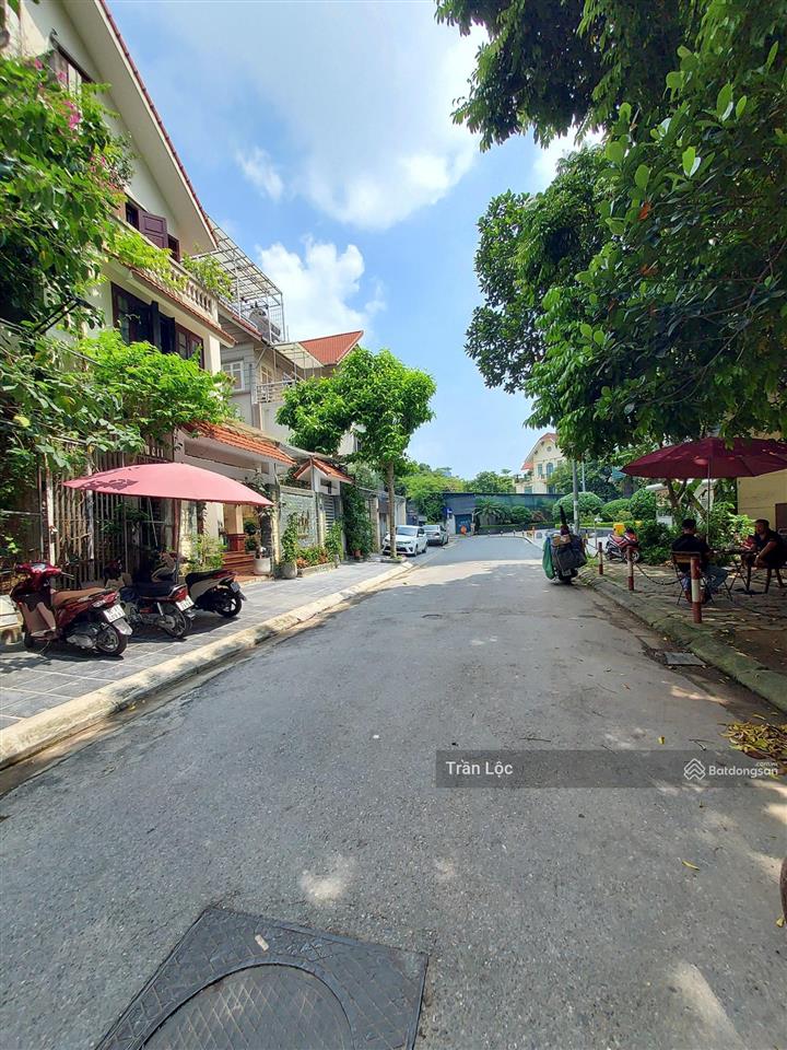 Chính chủ cần bán nhà phân lô hàm nghi, nguyễn cơ thạch, lê đức thọ. giá nhỉnh 40 tỷ.