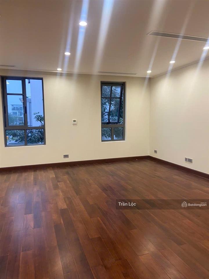 Chính chủ bán căn góc 3 mặt tiền mặt phố the manor, phạm tu, nguyễn xiển, đường 30m.  0933 988 ***