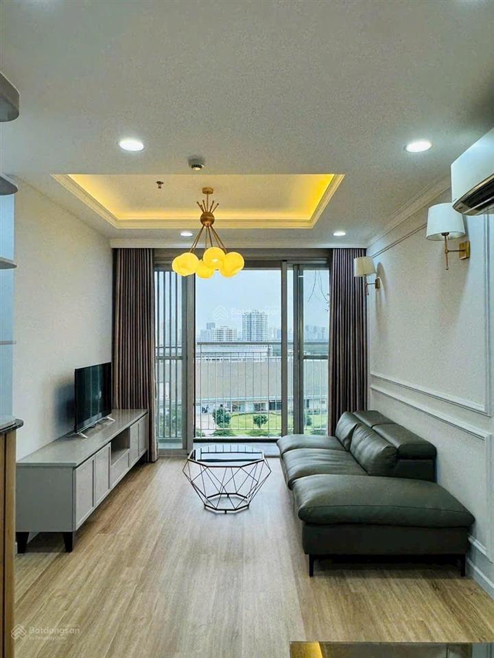 Bán căn hộ scenic 2pn 7,4 tỷ ô xe hầm, sẵn hợp đồng thuê, giá còn thương lượng. lan 0906 743 ***