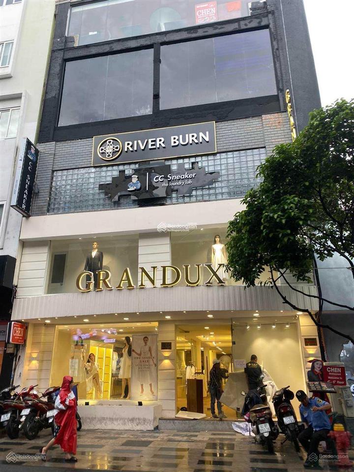 Bán gấp nhà khan hiếm mặt tiền tú xương quận 3 (7x30m 5 tầng) hđt 220 triệu  giá 82 tỷ