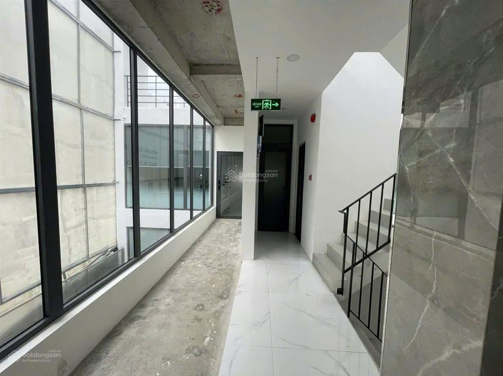 Bán tòa nhà mặt tiền lê văn việt thủ đức ( 11,5 x 35m) hầm 6 tầng  hđt 190 triệu  giá 60 tỷ