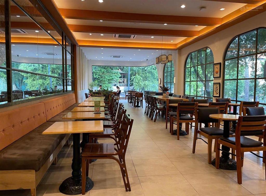 Bán gấp nhà mặt tiền calmette quận 1 ( 8x18m) 4 tầng  hđt 190 triệu  giá bán 89 tỷ