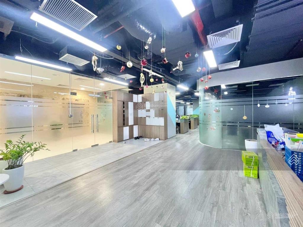 Bán tòa nhà góc 2 mt lê văn sỹ q. tân bình (8x20m  hầm 7 tầng) hđt 150 triệu/tháng  giá 42 tỷ