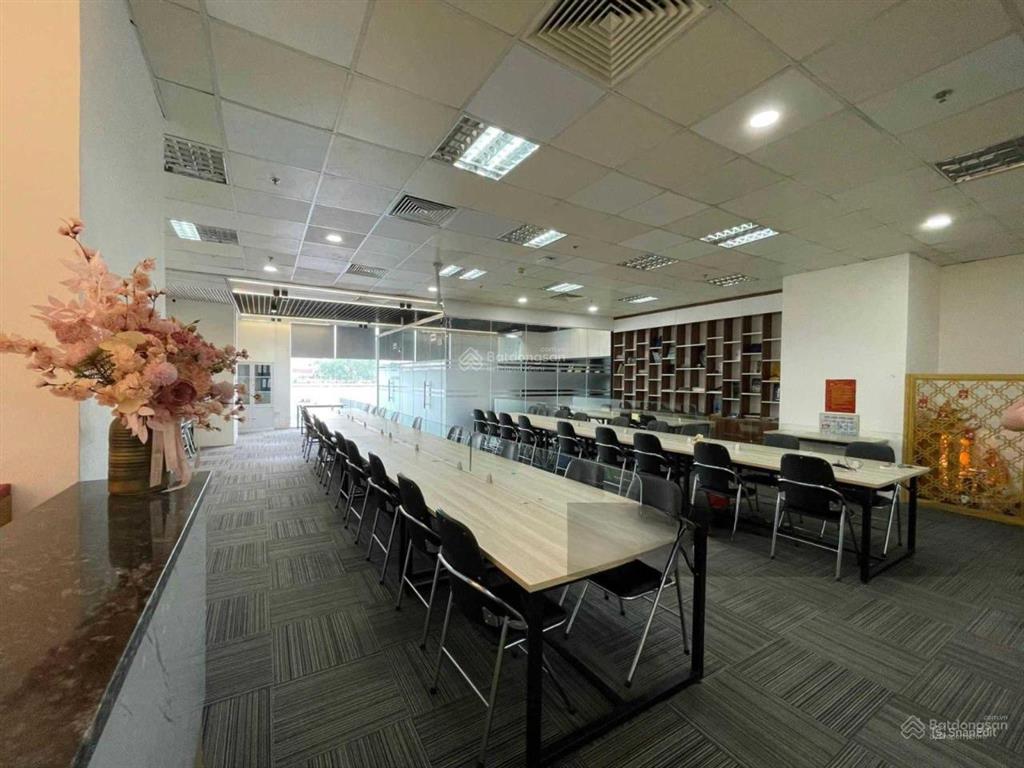 Bán gấp tòa nhà ung văn khiêm bình thạnh ( 7x20m hầm 6 tầng) hđt 150 triệu  giá 43 tỷ