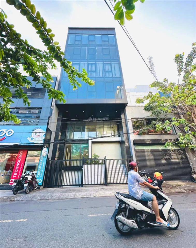 Bán gấp tòa nhà ung văn khiêm bình thạnh ( 7x20m hầm 6 tầng) hđt 150 triệu  giá 43 tỷ
