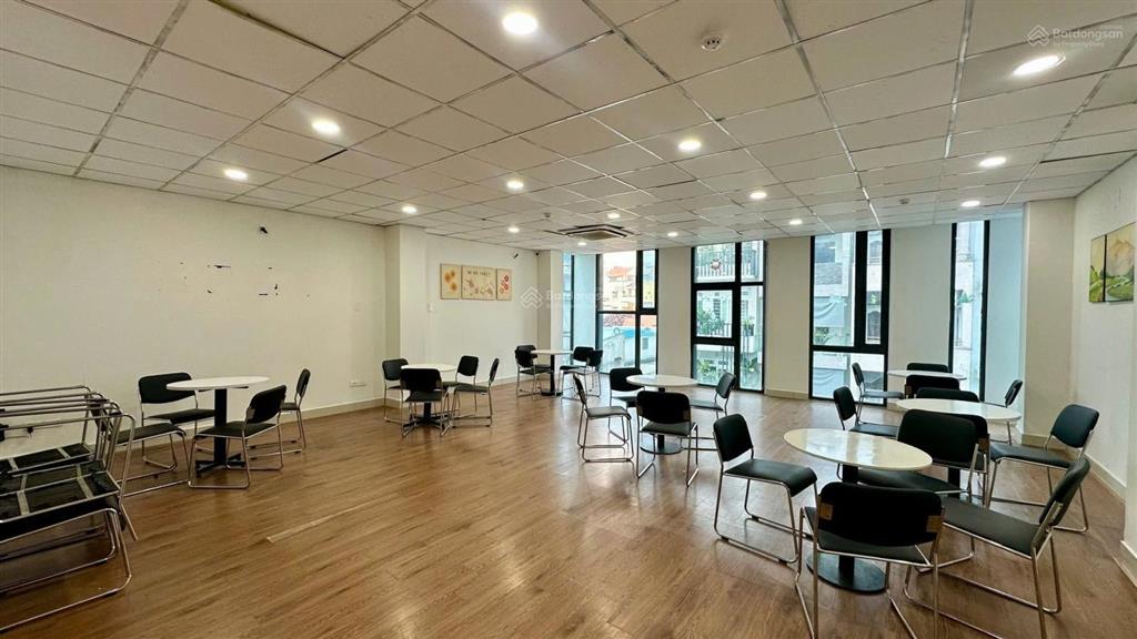 Bán gấp tòa nhà  hầm 6 tầng  huỳnh tấn phát quận 7 (9 x 26m) hđt 250 triệu  giá 45 tỷ