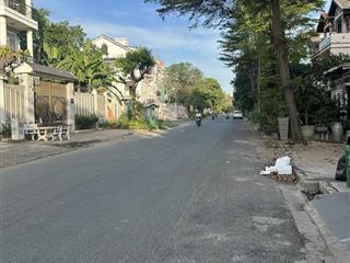 Hxh  đất full thổ cư  20x23  phú hữu  bưng ông thoàn