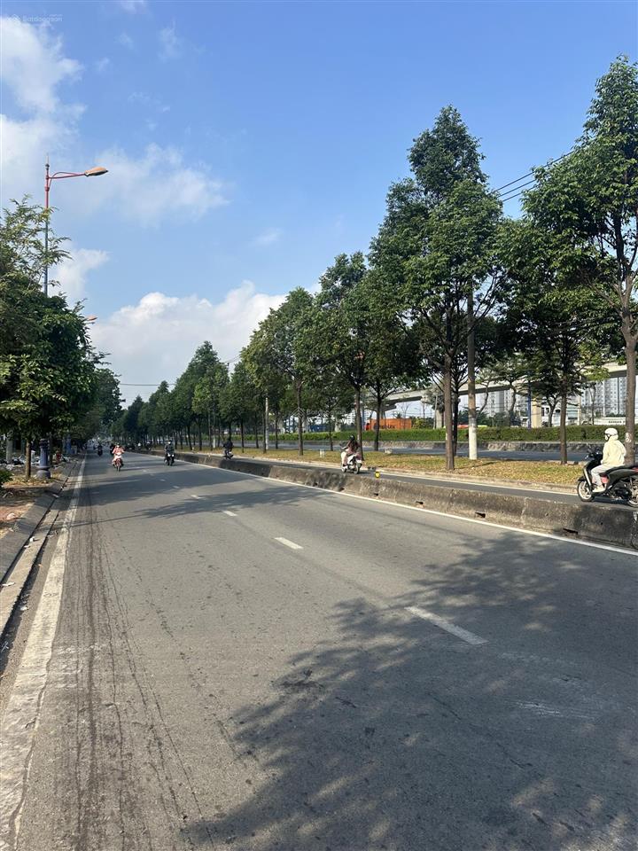 Mặt tiền xa lộ hà nội  đường võ nguyên giáp  phước long  đất  30x26  nhỉnh 100tr/m