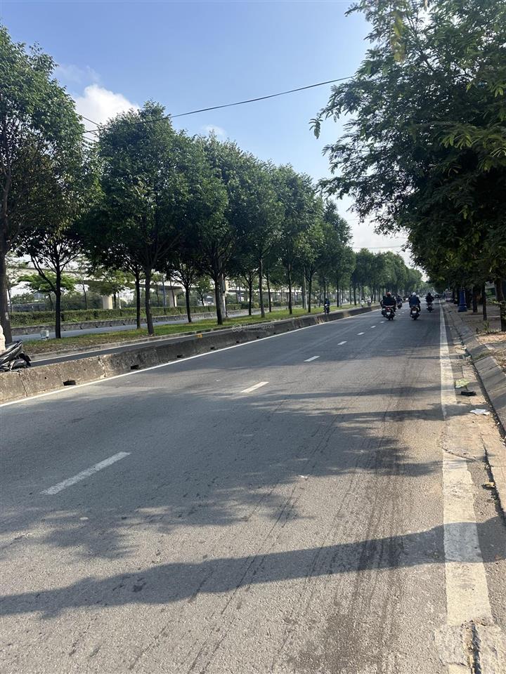 Mặt tiền xa lộ hà nội  đường võ nguyên giáp  phước long  đất  30x26  nhỉnh 100tr/m