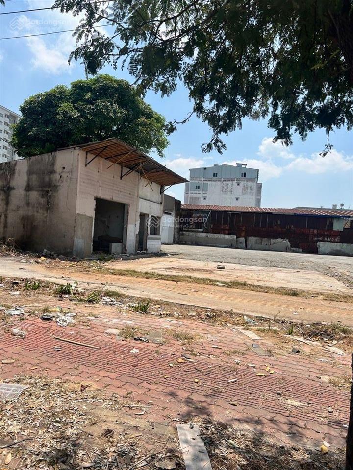 Mặt tiền xa lộ hà nội  đường võ nguyên giáp  phước long  đất  30x26  nhỉnh 100tr/m