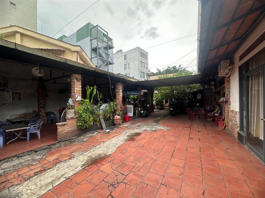Ngay lê văn việt  cạnh vincom quận 9  hiệp phú (cũ)  13,5x30  nhà trệt vườn
