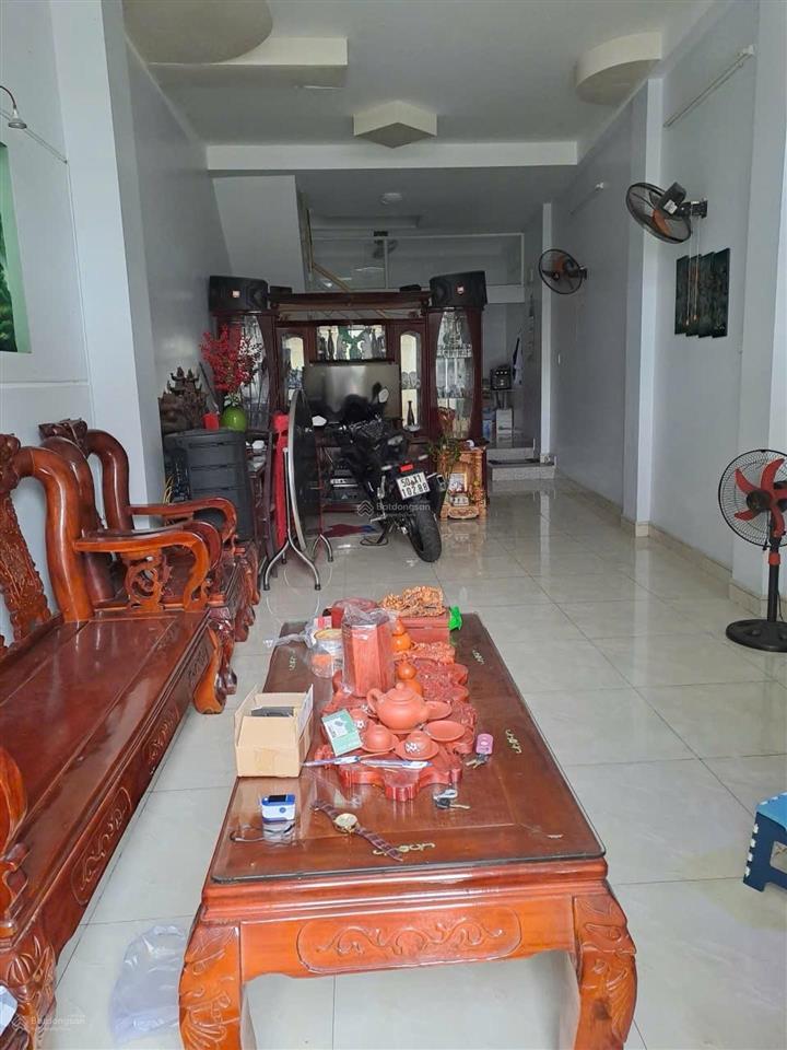 Bán nhà  3 tầng  gần vincom quận 9  hiệp phú (cũ)  tp thủ đức