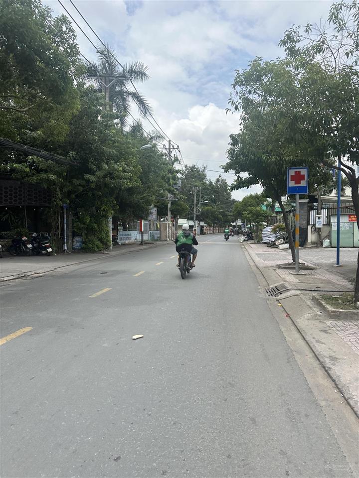 Siêu phẩm  biệt thự sân vườn  lô góc  3tầng  tăng nhơn phú a(cũ)  tp thủ đức