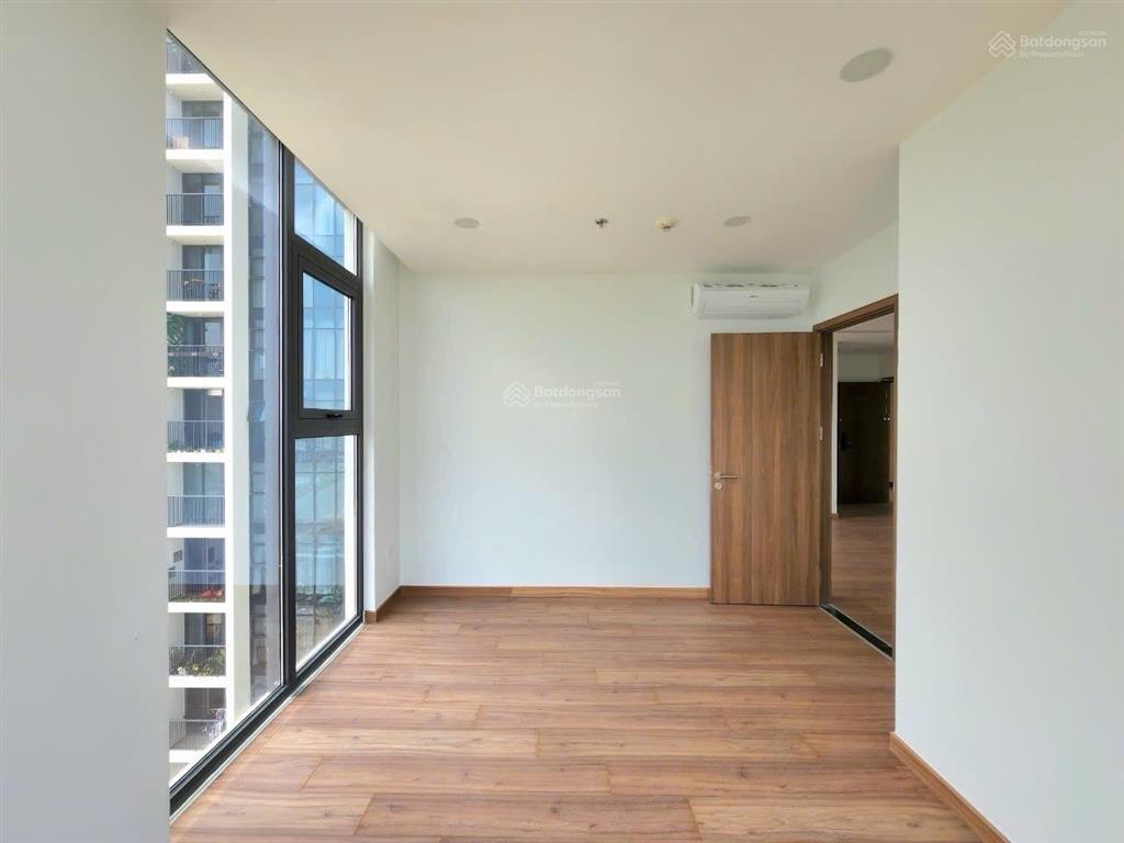 Em cần bán căn hộ 2pn  2wc eco green, tầng cao view sông cực đẹp giá 5.9 tỷ rẻ nhất thị trường