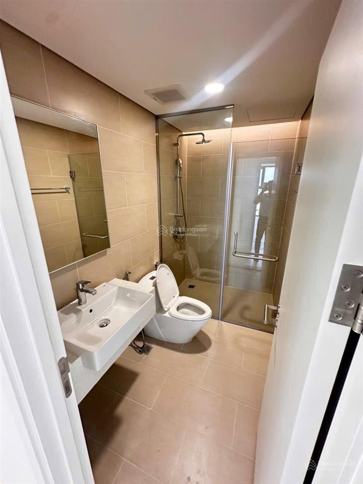 Chính chủ cho thuê căn hộ 3pn urban green, nhà ntcb giá 15 triệu thương lượng  e phi