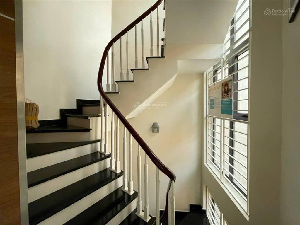 Bán gấp nhà thanh xuân, phân lô ô tô tránh, vỉa hè kinh doanh văn phòng, 52m2, 5t, chỉ 22..x tỷ