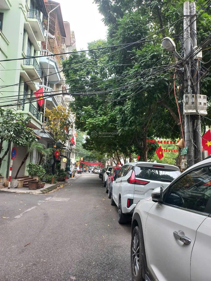 Cần bán nhà phố nguỵ như kontum, 6 tầng thang máy, oto tránh, kinh doanh, vp, nhỉnh 16 tỷ