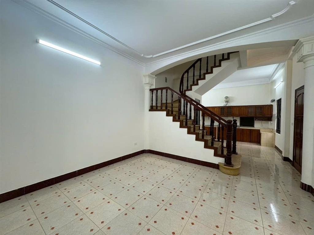 BÁN NHÀ NGUỴ NHƯ KON TUM, DT40M2 5T PHÂN LÔ VỈA HÈ, OTO TRÁNH, KINH DOANH, VP, NHỈNH 20 TỶ