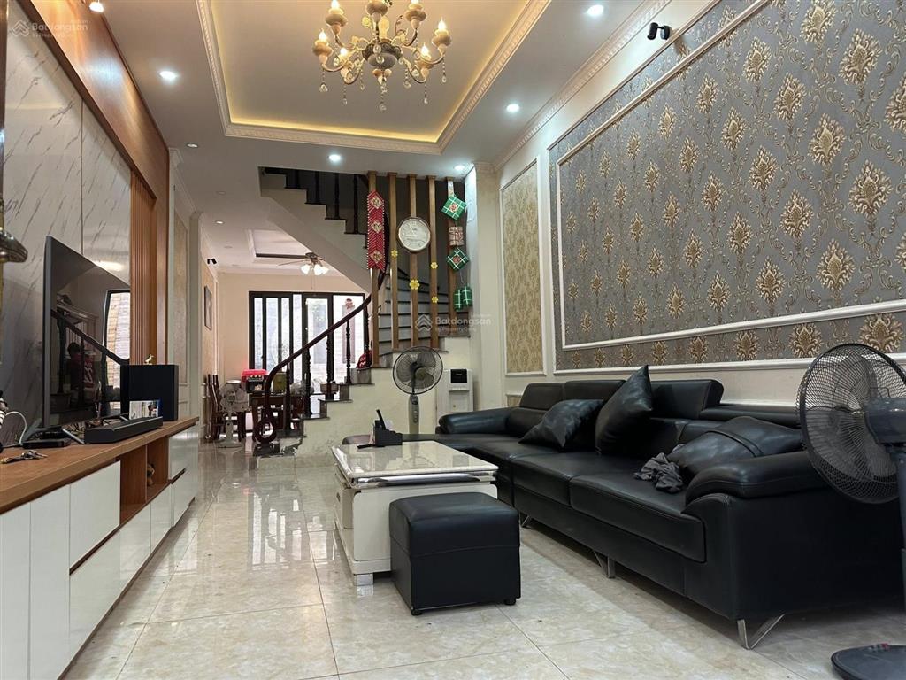 Bán nhà thanh xuân, gần oto, trường, chợ, trạm, dt63m2 5 tầng, 2 thoáng chỉ 14.x tỷ