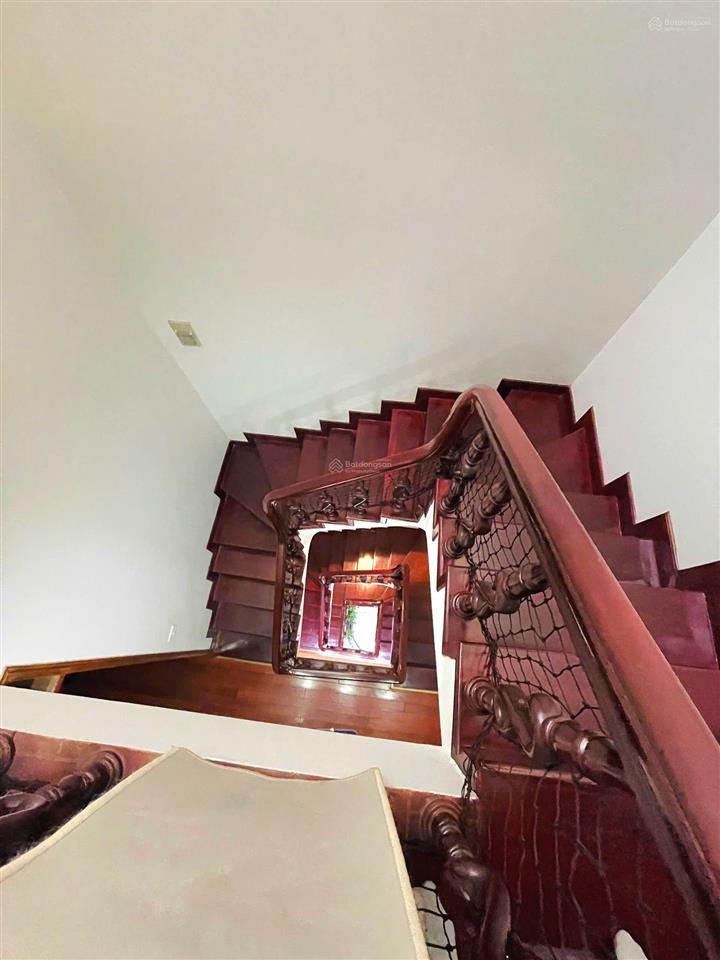 Bán nhà phân lô vip nguỵ như kon tum, 41m2 4t ô tô tránh, vỉa hè, kinh doanh, vp, 16,x tỷ