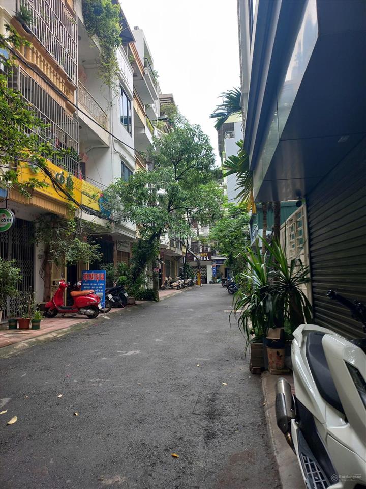 Bán nhà phân lô vip nguỵ như kon tum, 41m2 4t ô tô tránh, vỉa hè, kinh doanh, vp, 16,x tỷ