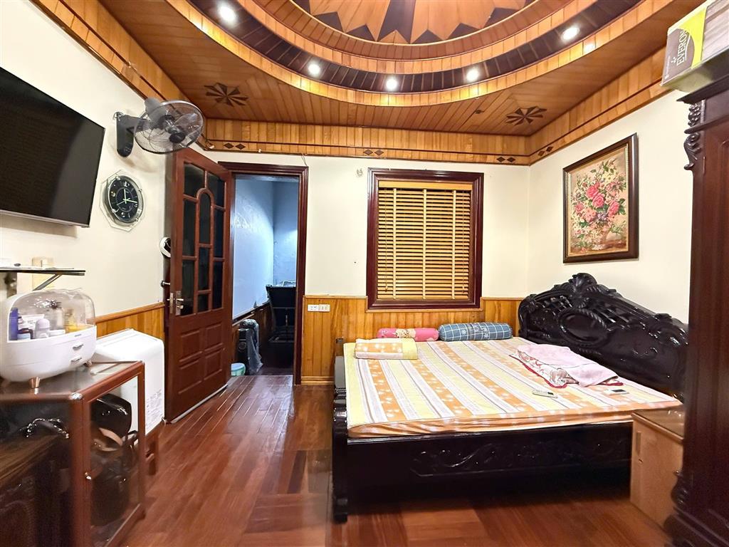 BÁN NHÀ ĐỖ QUANG, PHÂN LÔ VỈA HÈ 52M2 MT4M, OTO TRÁNH, KINH DOANH, VP, 26.X TỶ