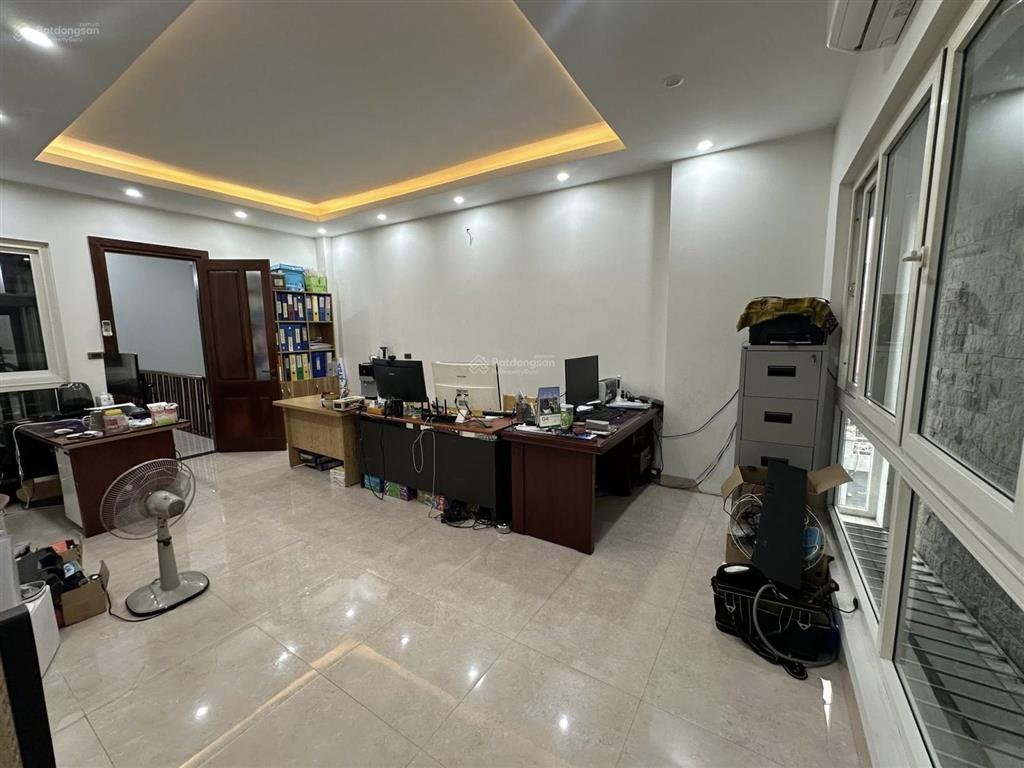Cần bán nhà hoàng ngân, phân lô vỉa hè, ô tô tránh, ở, kinh doanh, văn phòng, hơn 20 tỷ