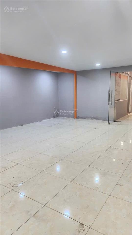 Cho thuê mt đường nguyễn thị thập, dt 400m2. tiện kinh doanh
