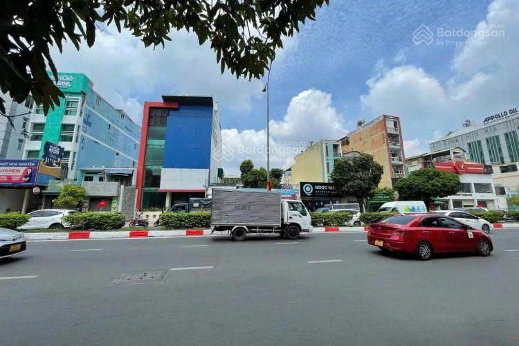 Cho thuê nguyên căn nhà 439 cộng hòa, tân bình, 12mx28m, 3 lầu, giá chỉ 130 triệu/tháng