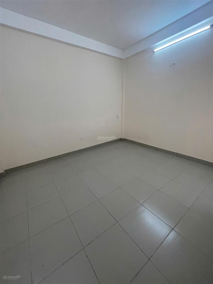 Bán nhà hẻm xe hơi lê đại hành, quận 11, dt 3.9x16m, cn 61m2, 3 tầng, giá chỉ 8 tỷ 500 triệu