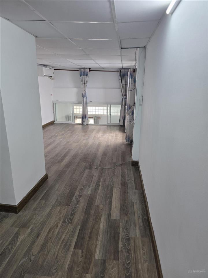 Cho thuê phòng trọ rộng 40m2 có gác lửng, lối đi riêng