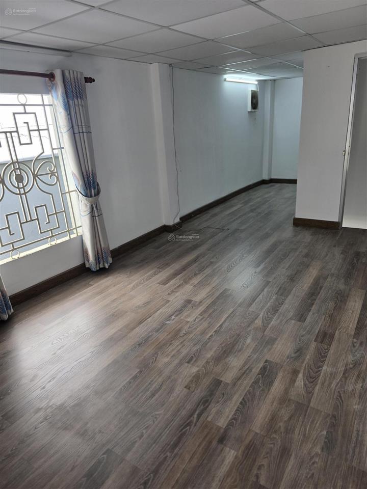 Cho thuê phòng trọ rộng 40m2 có gác lửng, lối đi riêng