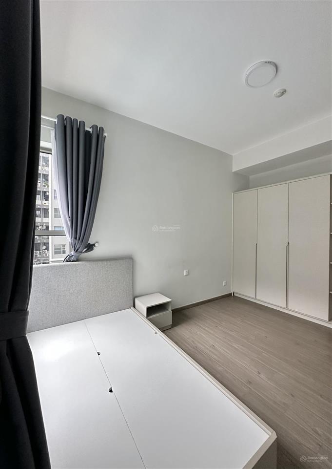 Bán căn 114m2  3pn view hồ bơi đẹp nhất west gate + giá 4.8 tỷ (102%) sổ hồng + full nội thất
