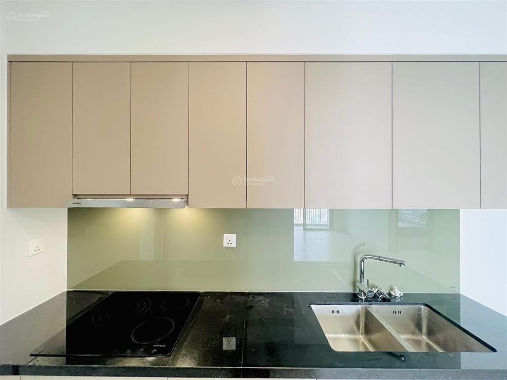 Bán căn 85m2 sổ hồng sẵn + view hồ bơi + giá 3.850 tỷ (102%) + tặng nội thất và máy lạnh