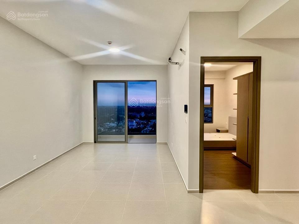 Bán căn 85m2 full nội thất + giá 3.7 tỷ (102%) sổ sẵn + view ngoại khu + tầng đẹp