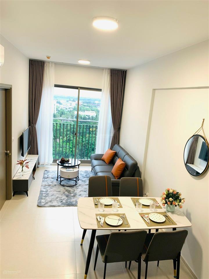 Bán căn 59m2 view công viên + full nội thất + giá 2.850 tỷ (102%) sổ hồng sẵn + tầng đẹp