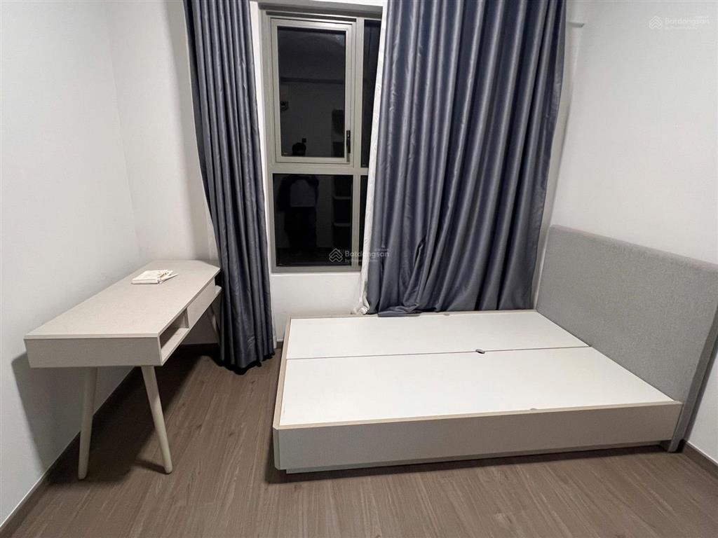 Bán căn 114m2 nội thất thiết kế + view công viên block d + giá 4.9 tỷ (102%) + tầng đẹp